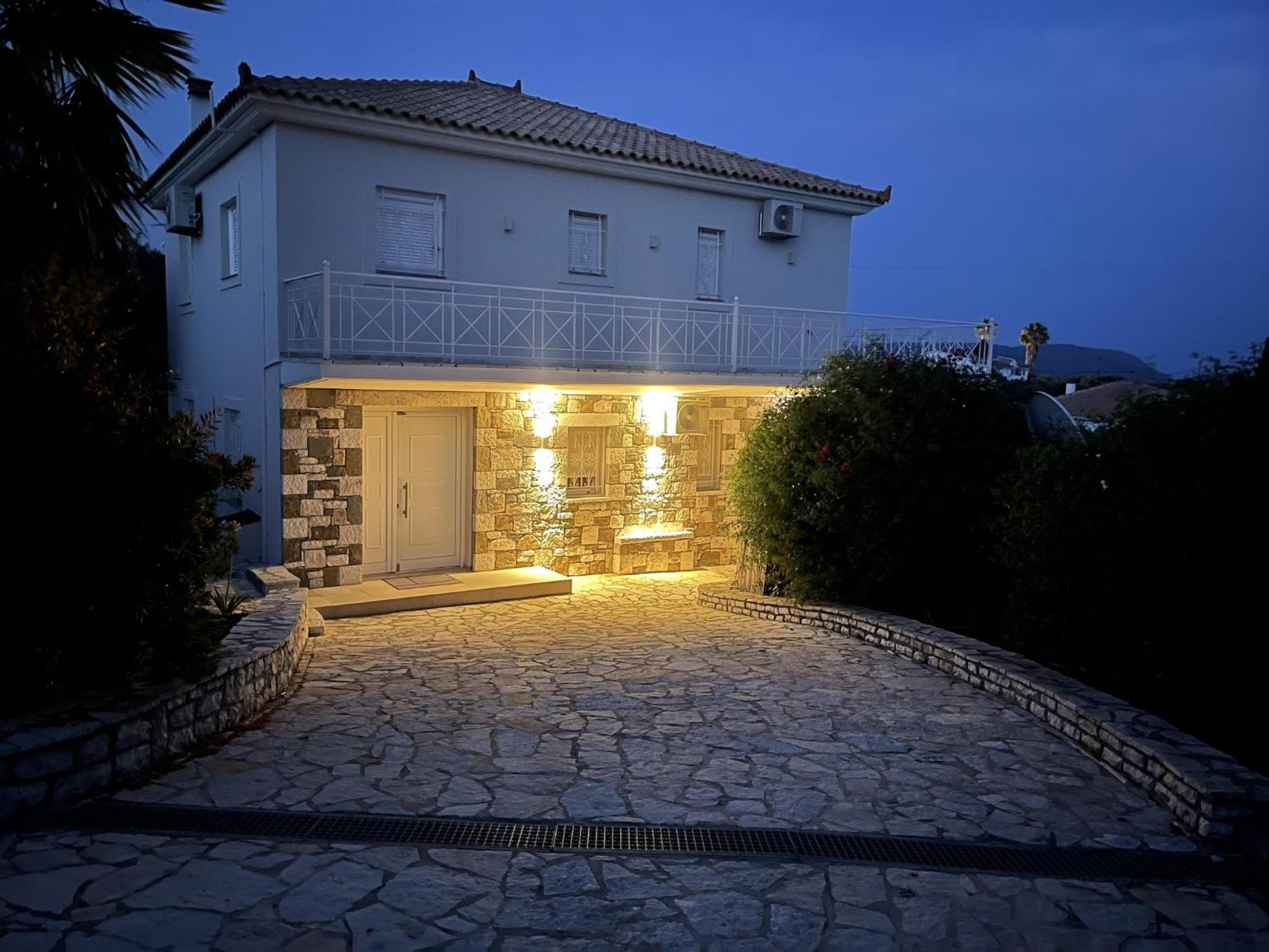Luxurious Villa In Peloponnese With Swimming Pool Kamária Exteriér fotografie