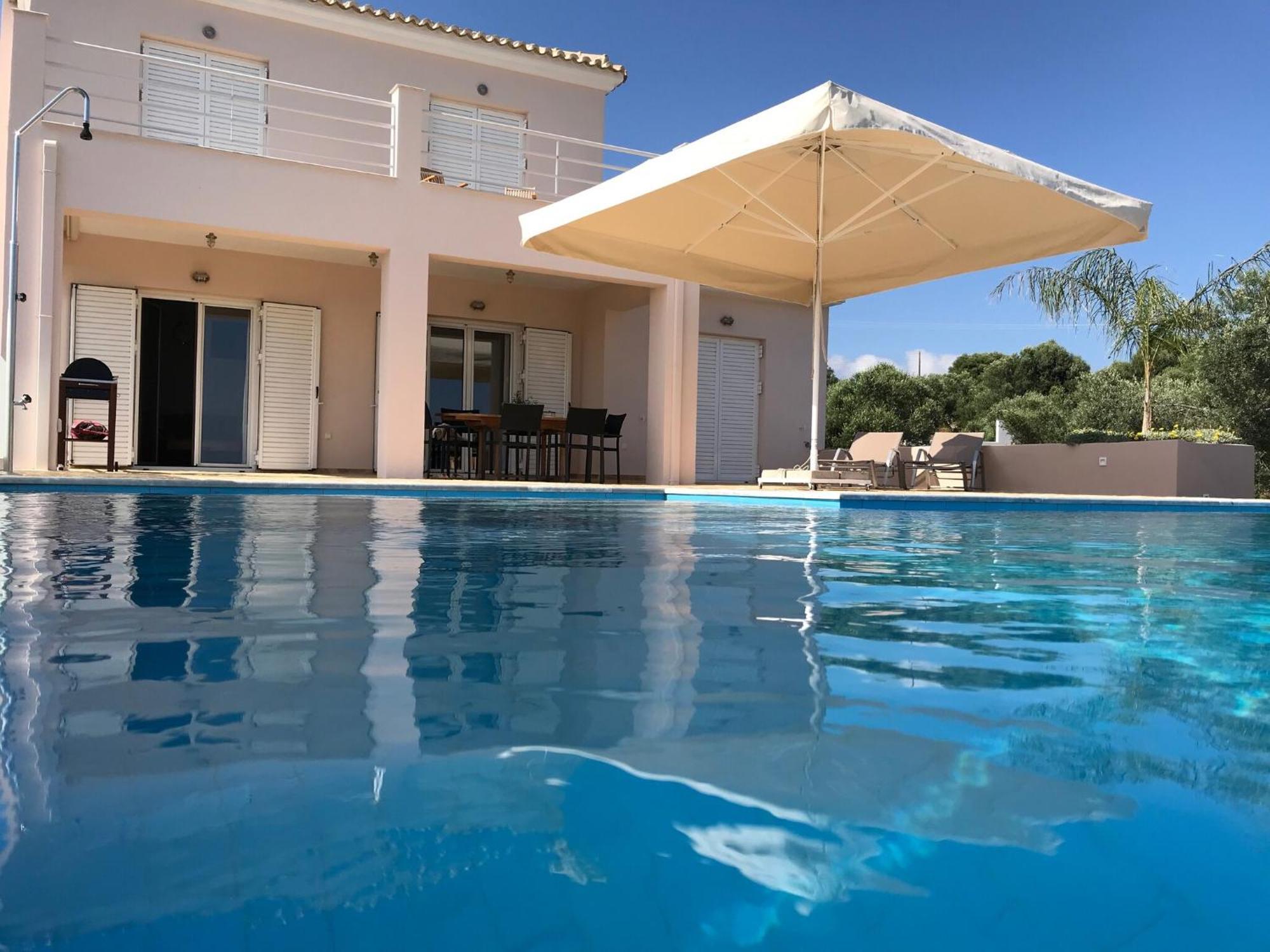 Luxurious Villa In Peloponnese With Swimming Pool Kamária Exteriér fotografie