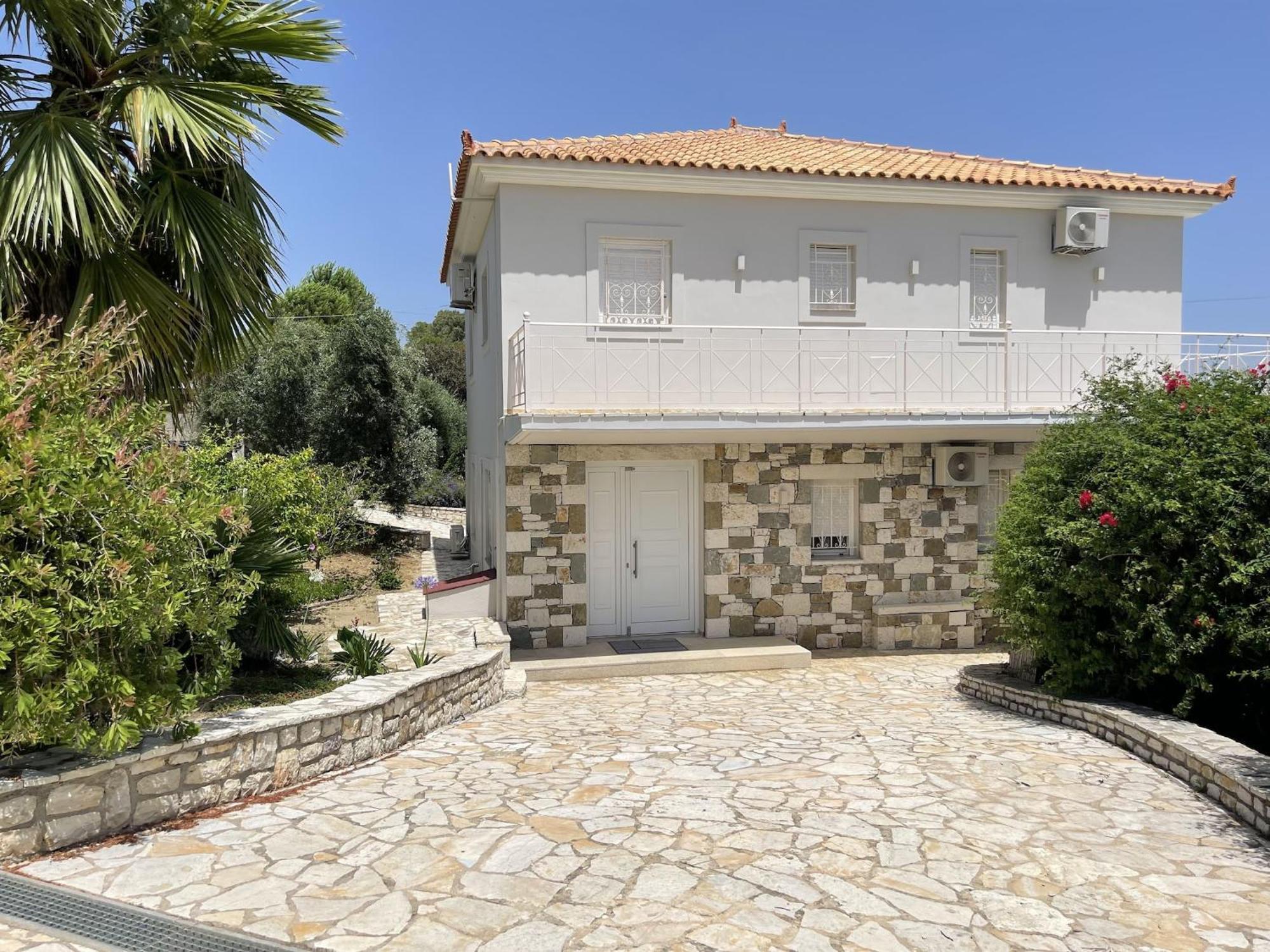 Luxurious Villa In Peloponnese With Swimming Pool Kamária Exteriér fotografie